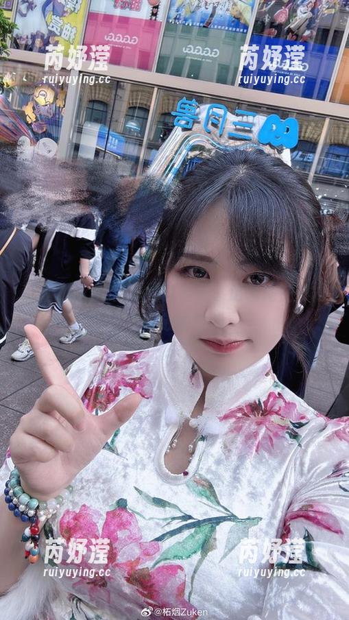 柘烟Zuken新作浴缸系列，记录她在艺术中绽放的时刻