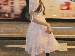 森萝财团 – 在线分享“小七”的女仆写真原图，自嘲一下：这样的女仆是我人生的理想！