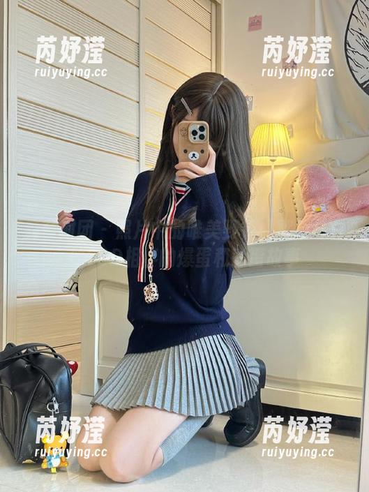 森萝财团 - 照片中的唯美野餐：默陌与白丝50D相伴的爆蛋和彩蛋故事