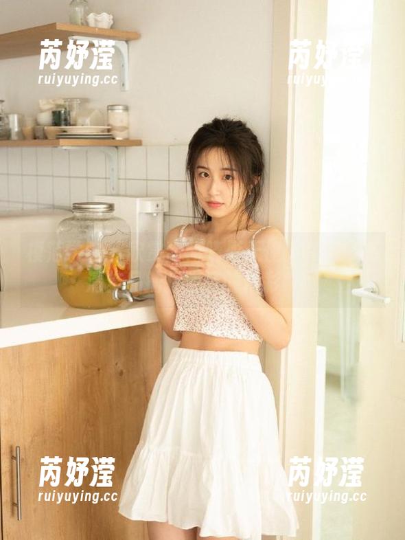 模范学院-甜筒晓彤 模范学院 - 欣赏甜筒晓彤天使的风采:高清作品捕捉生活的精彩瞬间