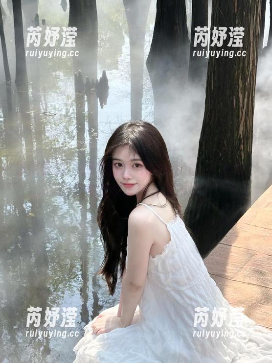 模范学院 - 探秘蓝夏Akasha的JK写真，精彩美图与壁纸无限可能！