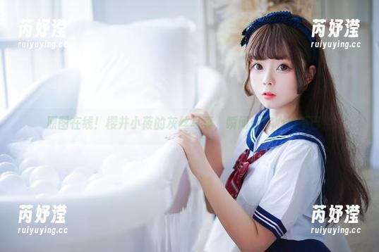 原图在线！樱井小莜的灰丝写真，瞬间让你心动不已！