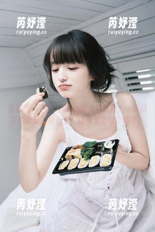 爱蜜社 - 小狐狸Sica的光影旅程：一场精彩的剧情原图合集，让你爱上每个细节！