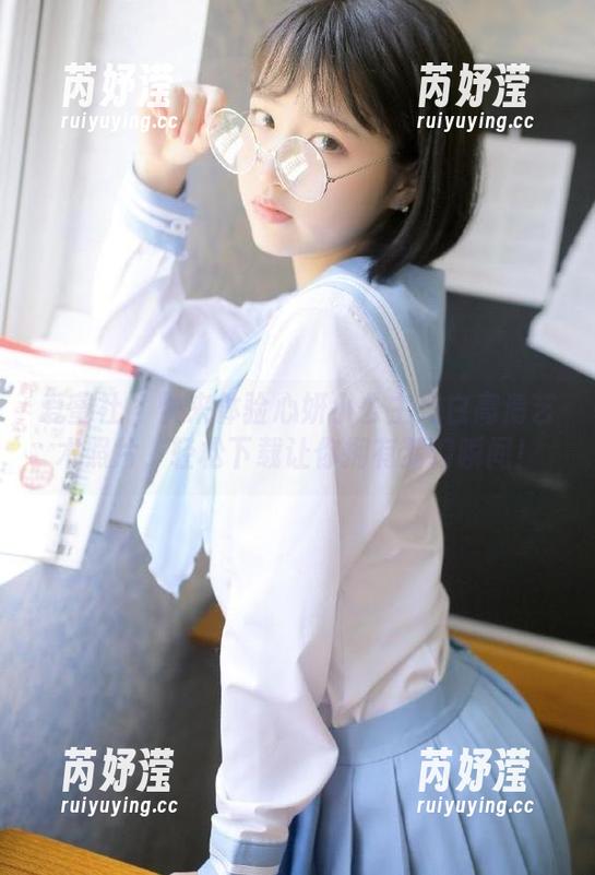 爱蜜社 - 快来体验心妍小公主纯白高清艺术照片，轻松下载让你拥有梦幻瞬间！