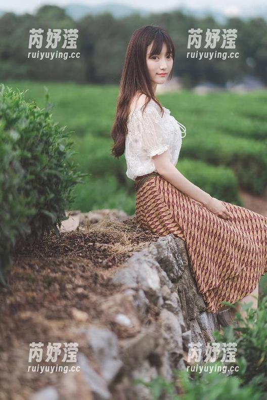 爱蜜社-莉莉Lily 爱蜜社 - 超可爱莉莉Lily的长腿私房图集,带你进入甜美的视听盛宴!
