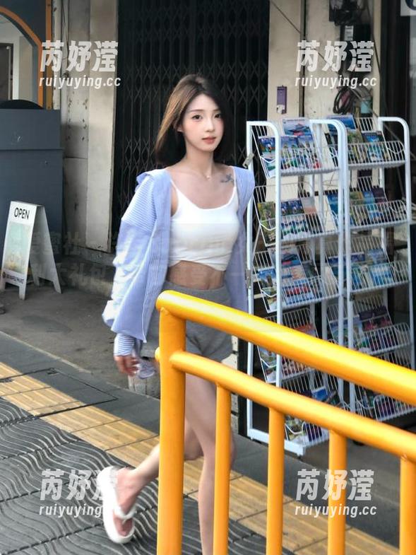 爱蜜社-许诺Sabrina 爱蜜社 - 许诺Sabrina女王的写真作品福利大礼包,带你感受不一样的美丽与艺术!