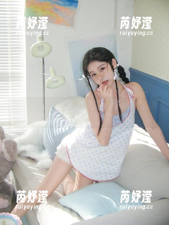 爱蜜社-酥小白 爱蜜社 - 酥小白豹纹风格套图:高清画质带你感受时尚与个性的全新定义!
