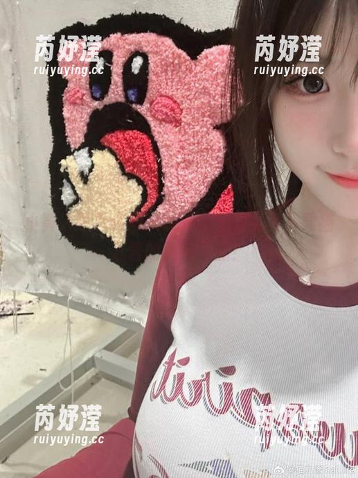 小黄人写真资源大放送，快来免费下载猫九酱的独特作品！