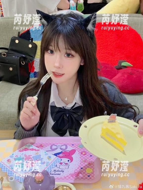 时尚与艺术融合，猫九酱高跟鞋写真原图合集供你欣赏！