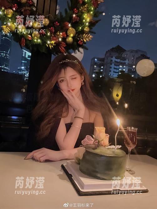挑战极限魅力！王羽杉蕾丝连体比基尼图包，绝对不容错过，限时下载！