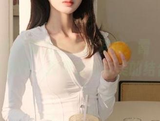 白莉爱吃巧克力的新作发布：霞沢美游全集原图，探索艺术与美的结合