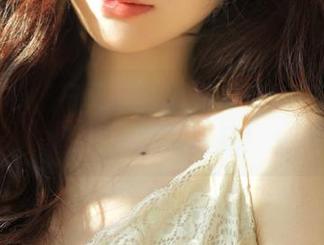 甜蜜福利，白莉爱吃巧克力女友图包全景上线，快来收藏！