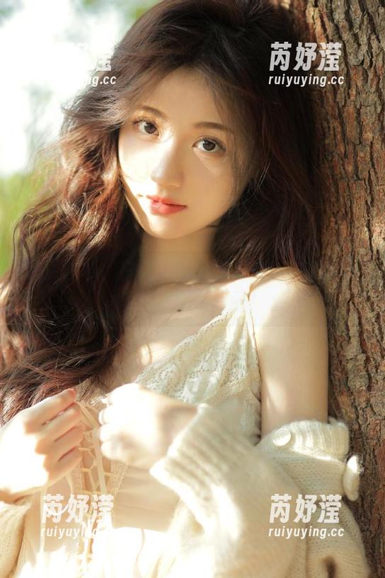 甜蜜福利，白莉爱吃巧克力女友图包全景上线，快来收藏！
