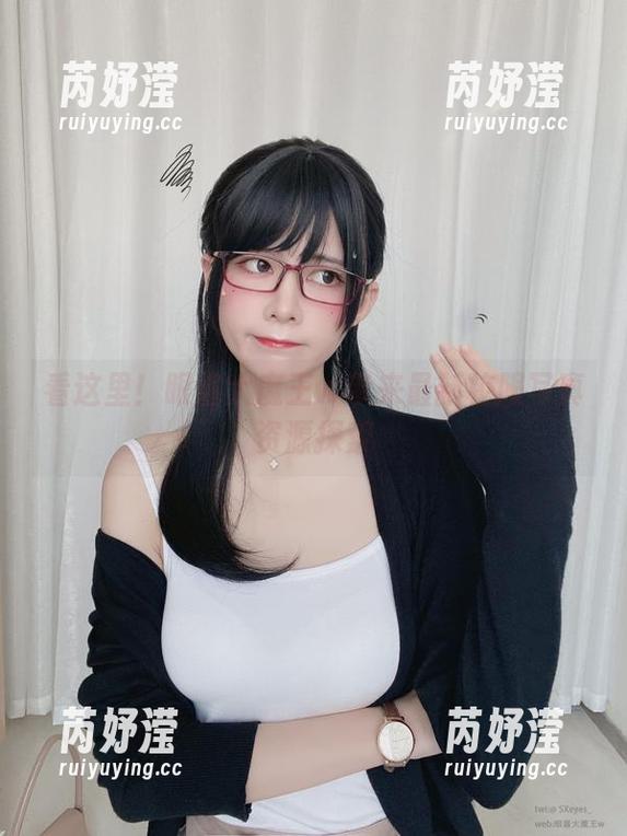眼酱大魔王w 看这里!眼酱大魔王w带来最新校服写真资源探索