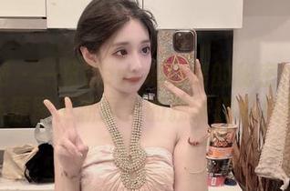 秀人网 – 一览Demon瑶瑶的秘密：她最新原图更新展示的独特摄影风格