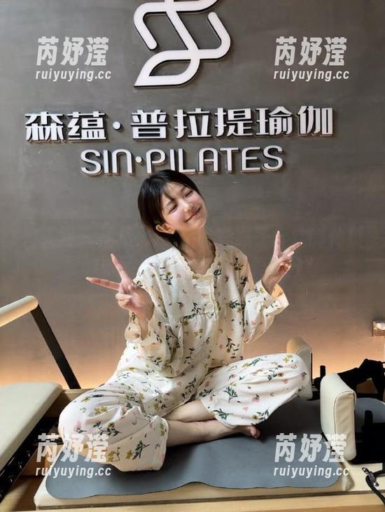 秀人网-Mieko林美惠子 秀人网 - 捕捉Mieko林美惠子穿定制体操服的瞬间,动态优雅的美图分享