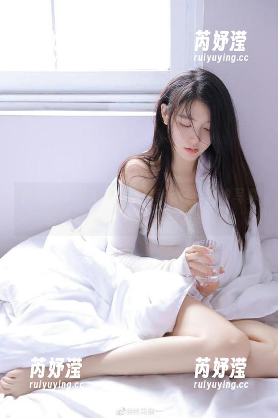 秀人网 - 从未见过的Miko酱：豹纹写真合集及图包，感受美的无限可能