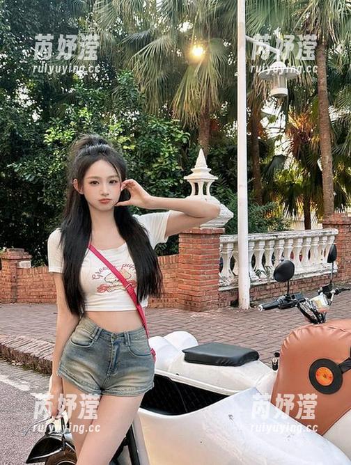 秀人网 - 相约Milk大萌水手服写真，最新更新图片带来浓厚的青春气息！