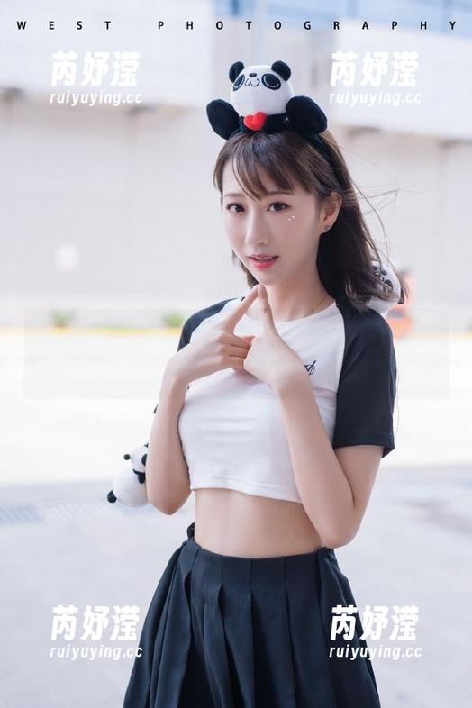 秀人网 - 观看UU阿文厨娘的创意作品，体验视觉与味觉的双重盛宴