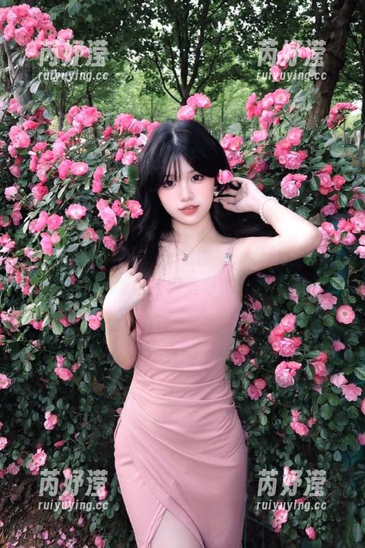 秀人网-z杯悠悠 秀人网 - 在无圣光的氛围中,z杯悠悠美足完美献上绝美写真合集