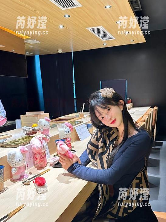 秀人网-俞漫 秀人网 - 定制俞漫独特花嫁作品,婚礼趴你绝对不能错过!
