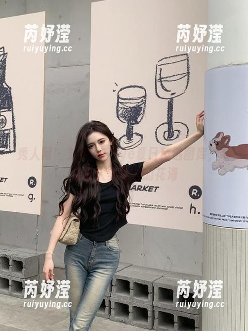秀人网-刘飞儿Faye 秀人网 - 刘飞儿Faye夏日精选图库,带你踏入梦幻般的花海