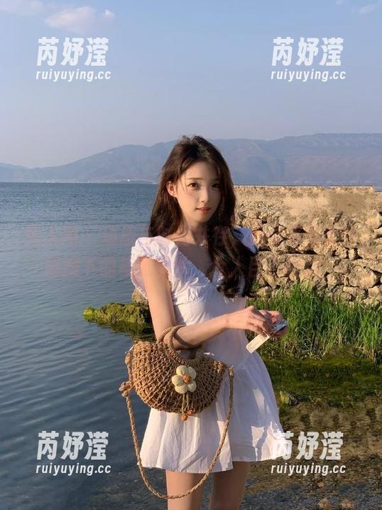 秀人网 - 动感与时尚并存，观看吴雪瑶体操服下的每张图片，令人目不暇接！
