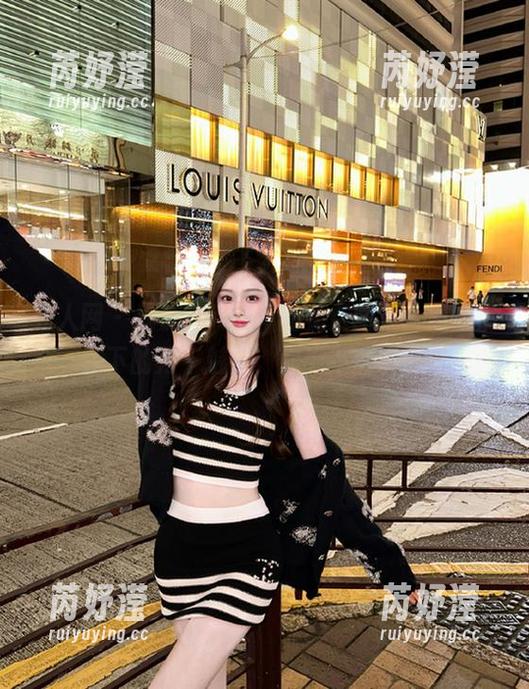 秀人网-周慕汐fairy 秀人网 - 周慕汐fairy的免费图集:黑丝吊裙下的万千魅惑,你绝不能错过!