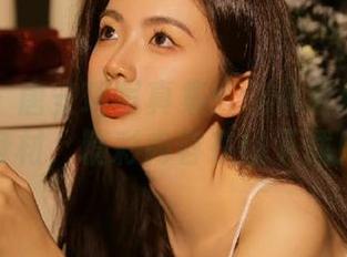 秀人网 – 唐安琪写真集：连体衣展现完美身材，精彩内容在线下载！