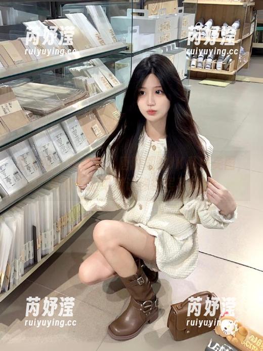 秀人网-唐翩翩 秀人网 - 快来看!唐翩翩的JK私房美图,趣味十足绝对让你欲罢不能!