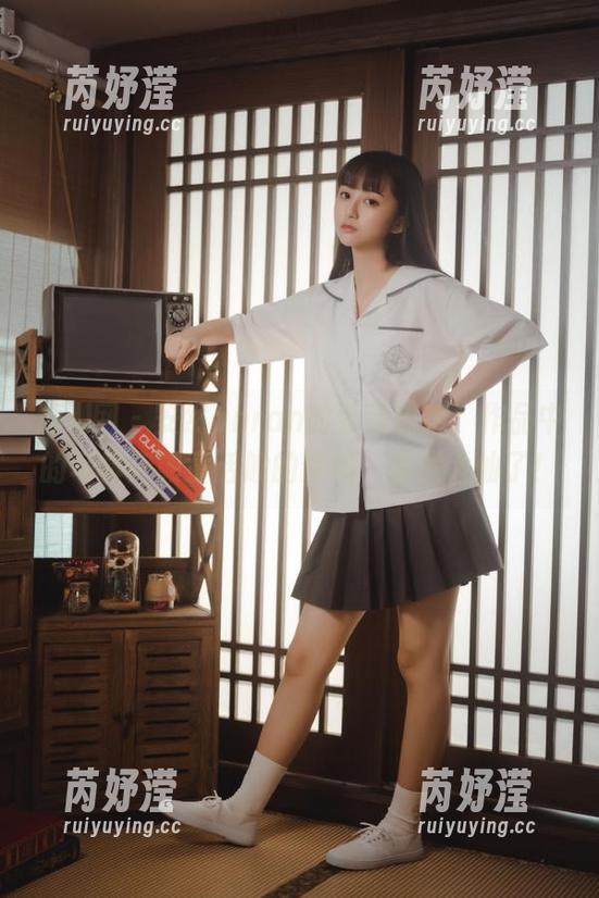 秀人网-安然anran 秀人网 - 安然anran的云南旅拍,作品中的写真宛如童话般的梦境,真是太仙了!