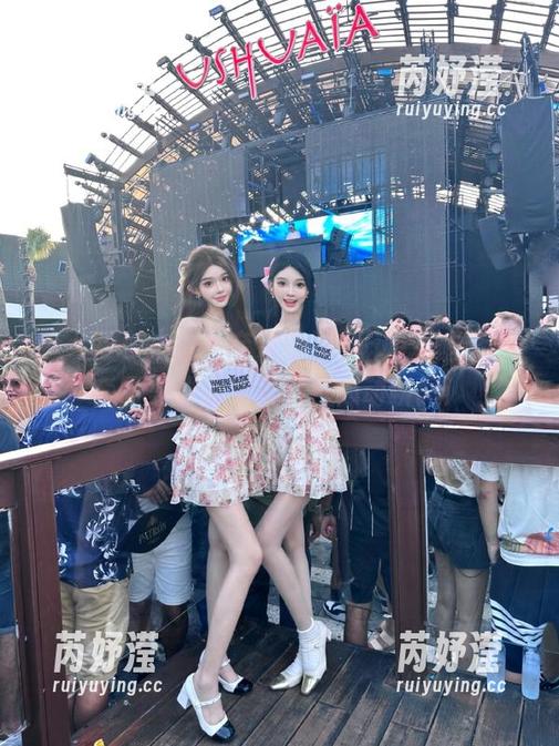 秀人网 - 小魔女奈奈的温柔印记，无圣光套图里的细腻表现与心动瞬间！