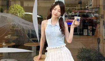 秀人网 – 看是小逗逗如何驾驭牛仔裤，私房图包带你深陷时尚迷雾