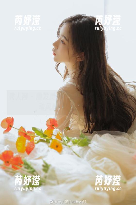 秀人网-李宓儿 秀人网 - 激发灵感的全套写真:李宓儿运动风格尽显个性魅力