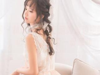 秀人网 – 林子遥倾情打造的海边定制写真，记录心底的每一份感动