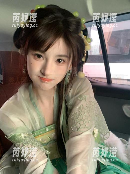秀人网-林文文 秀人网 - 林文文厨娘免费写真照片,记录每一瞬间的美味与温暖
