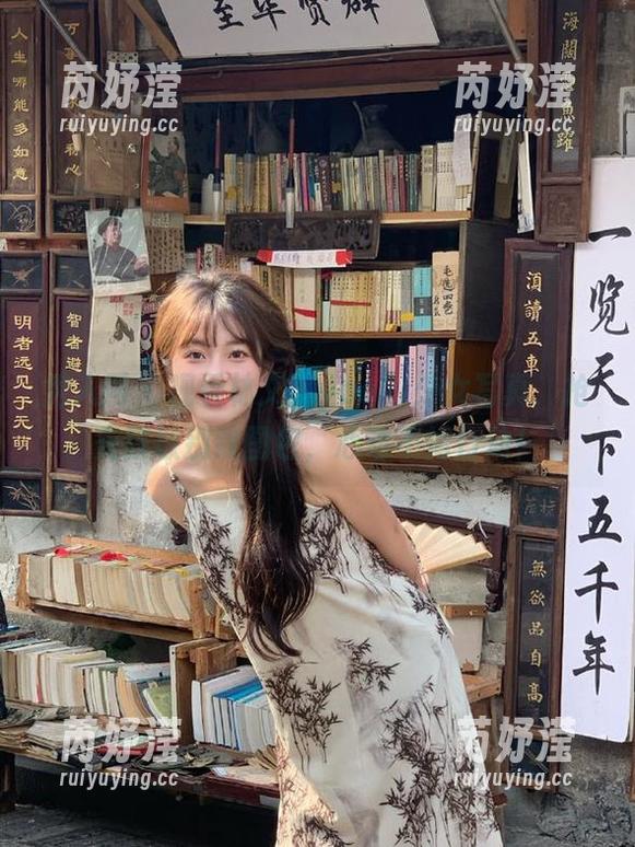 秀人网 - 观看林文文yooki少女写真，抢先获取别致图包，心动不如行动！