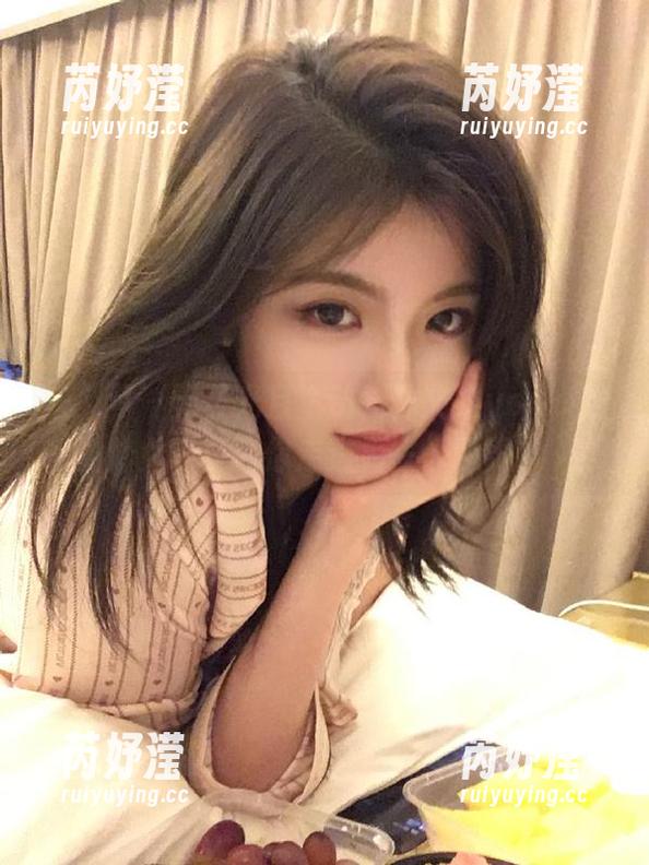 秀人网-林文文yooki 秀人网 - 无圣光且生动,林文文yooki的修女写真带你走进另一个世界!