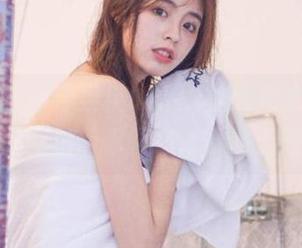秀人网 – 探寻果果Nikki的死库水之美，超清美图图包带你领略青春的无限魅力！