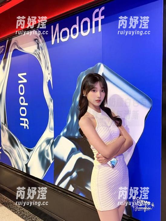 秀人网 - 细腻绽放：柚柚小奶瓶白色写真合集最新更新，尽享优雅与清新