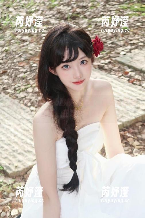 秀人网 - 桃色奶酪校服系列：最美美图与壁纸，在这里等你！