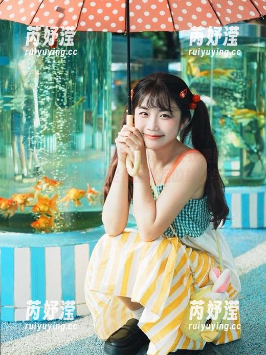 秀人网 - 走进瑞瑞ruirui的在线美图世界，细细品味她美足作品背后的故事与情感！
