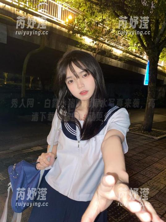 秀人网 - 白露小猪的死库水写真来袭，高清下载让你的收藏更加丰富！
