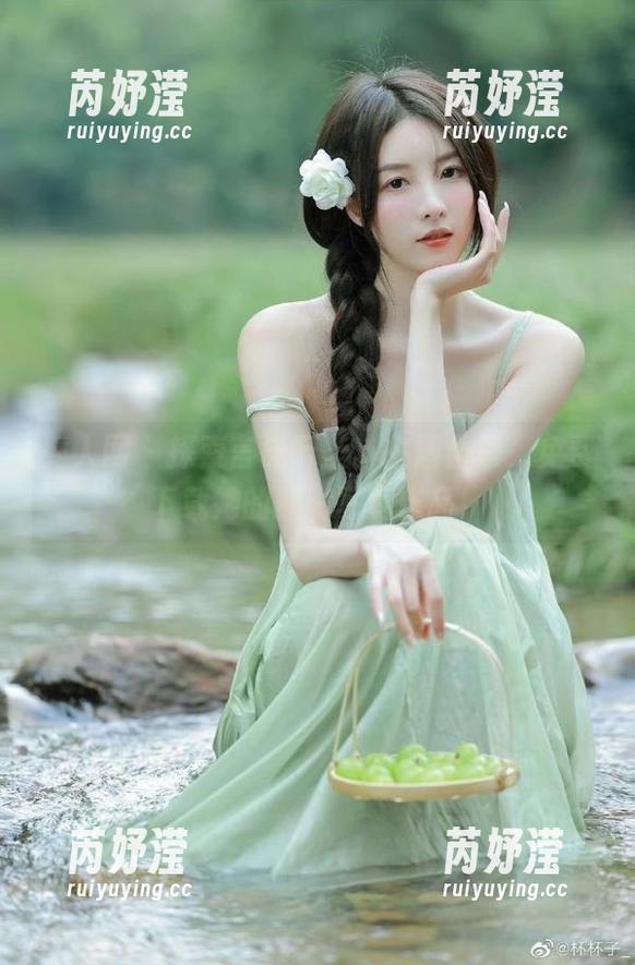 秀人网-言沫 秀人网 - 探索言沫万圣节主题合集,免费下载她的精彩写真作品!