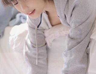 秀人网 – 走进赵万灵的美脚写真作品，感受独特的视觉享受