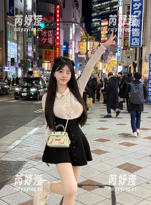 秀人网 - 追逐“软情”的“死库水”，让你的写真图包变得香喷喷，快来收藏吧！