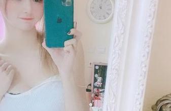 秀人网 – 软糖爱喝奶护士写真合集：温柔与力量的照片完美融合