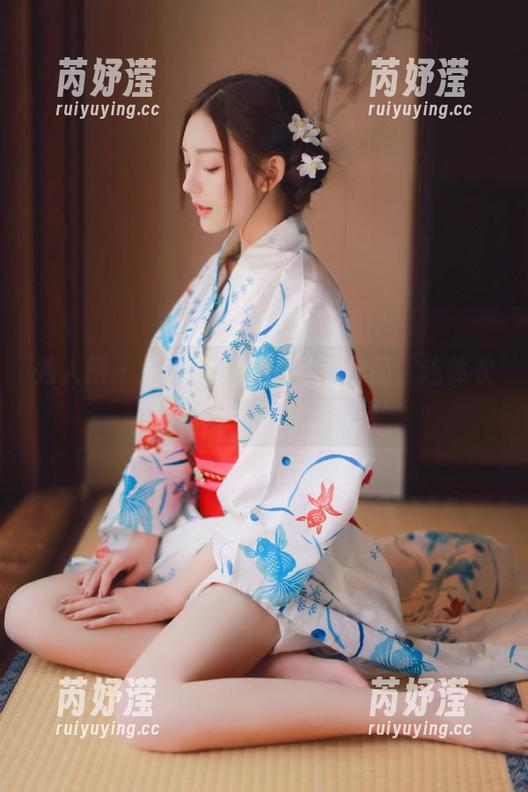秀人网 - 追寻陶喜乐的私拍作品，连体衣让她的美丽无法抵挡