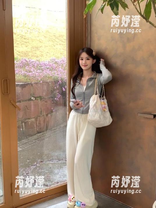 紧急企划 - 小恩的新作图集更新：白色如雪，捕捉灵魂深处的美丽瞬间