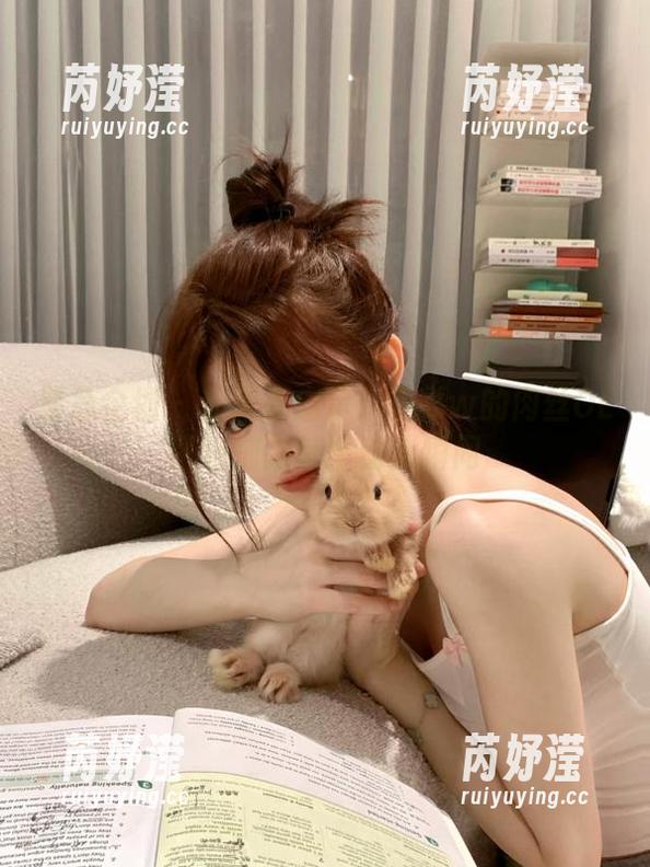 紧急企划 - 无圣光启示：见希w的肉丝OL图包捕捉每个动人瞬间